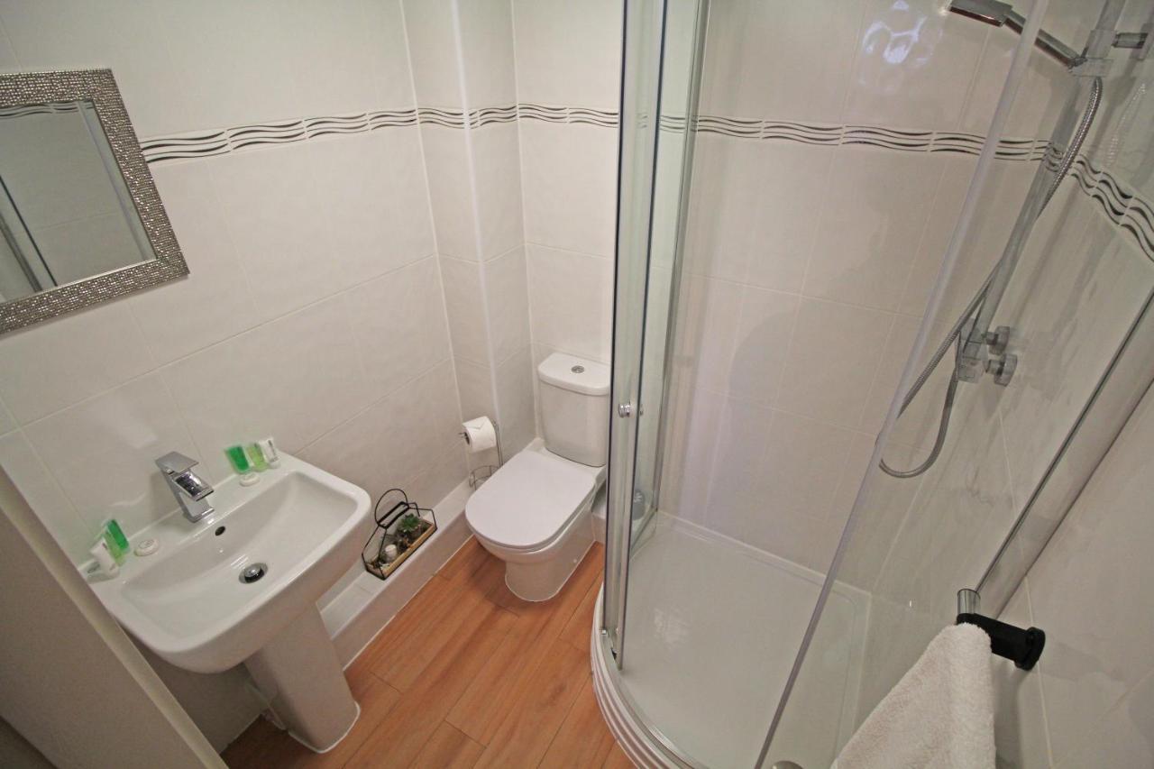 Canal Side Apartment In Chester Luaran gambar